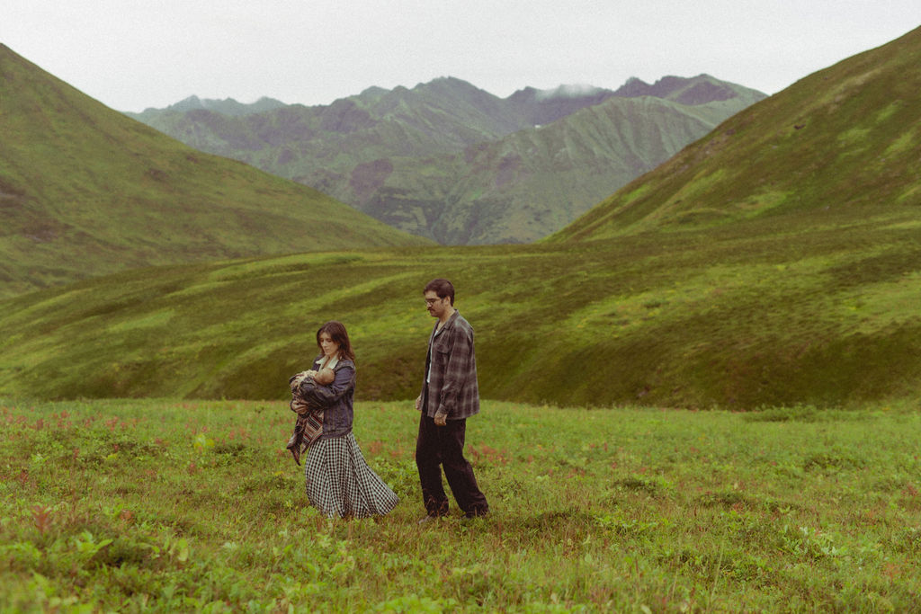 Relaxed Mountain Family Session at Hatcher Pass