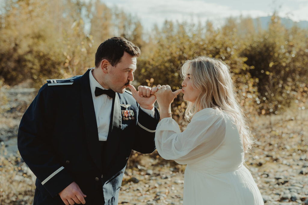 funny picture of the newlyweds
