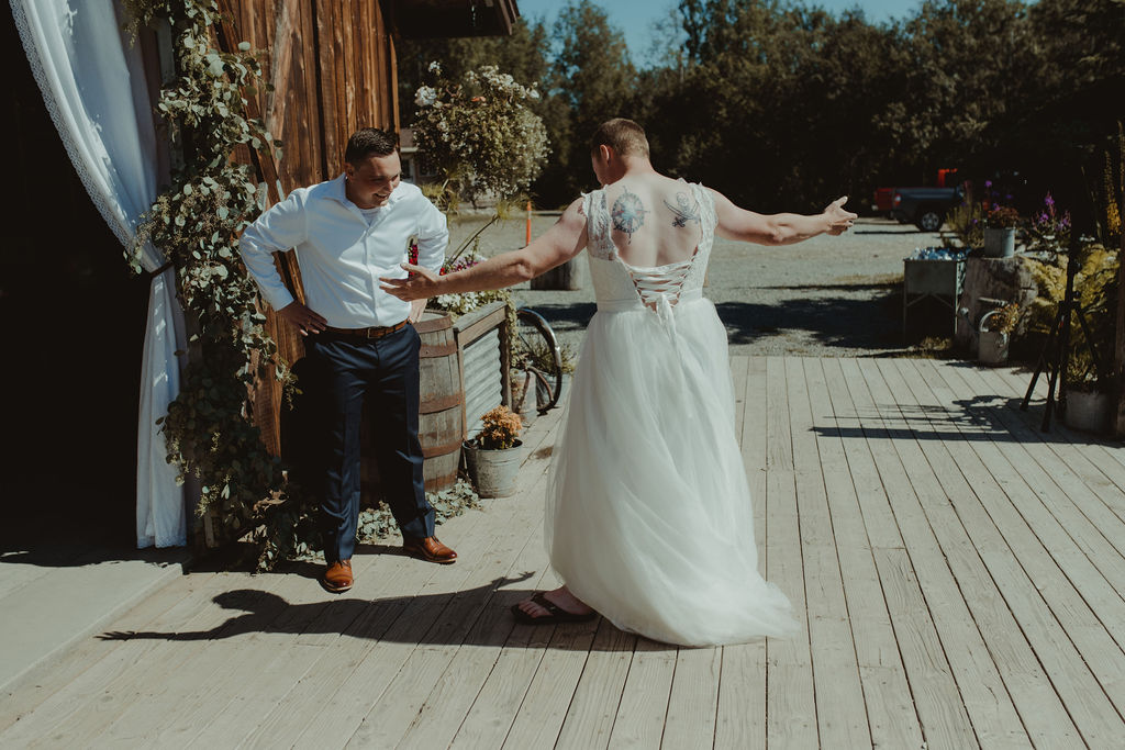 funny groom and groomsmen at the rustic modern wedding