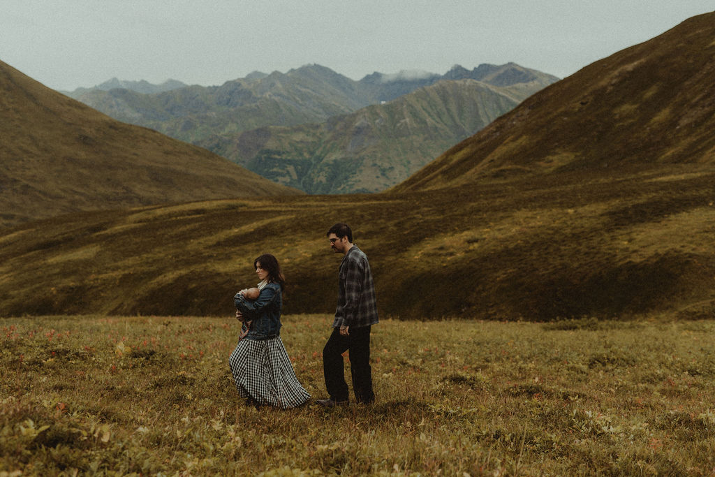 Relaxed Mountain Family Session at Hatcher Pass