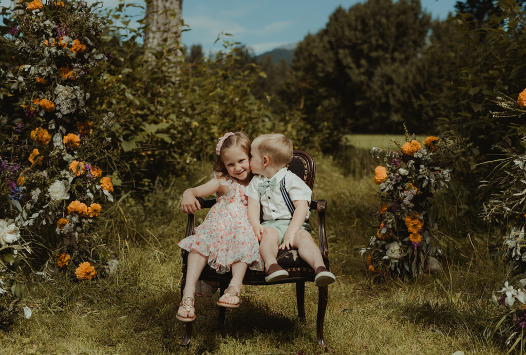 floral mini session in alaska 