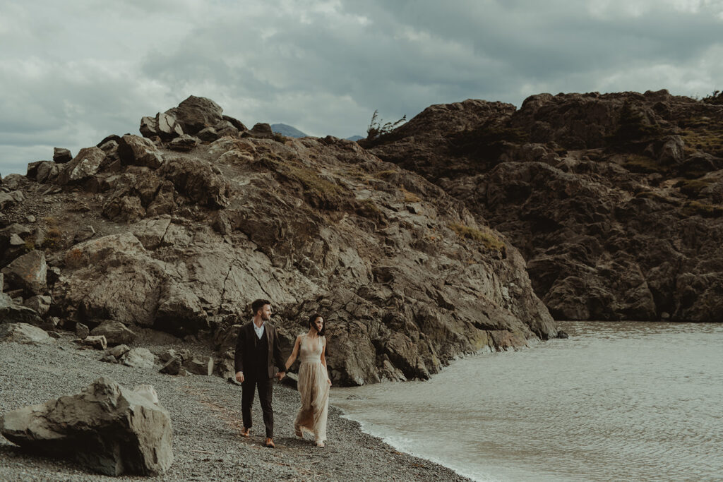 couple walking around beluga point in alaska