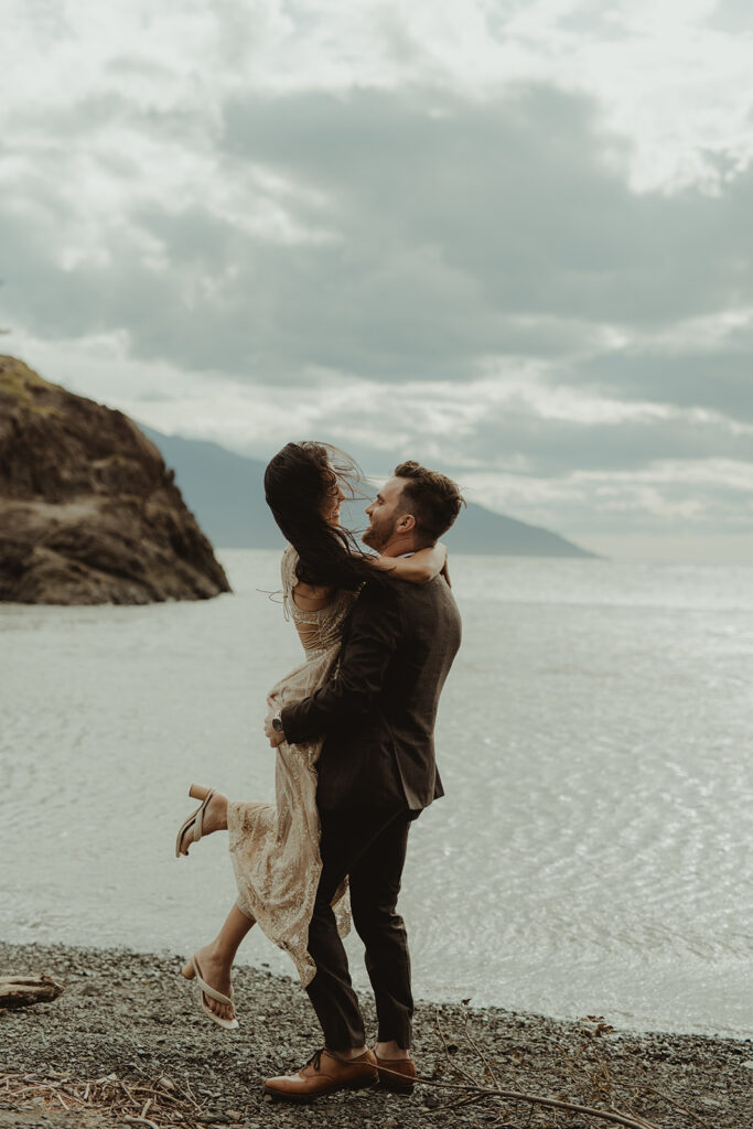 couple dancing during their photoshoot