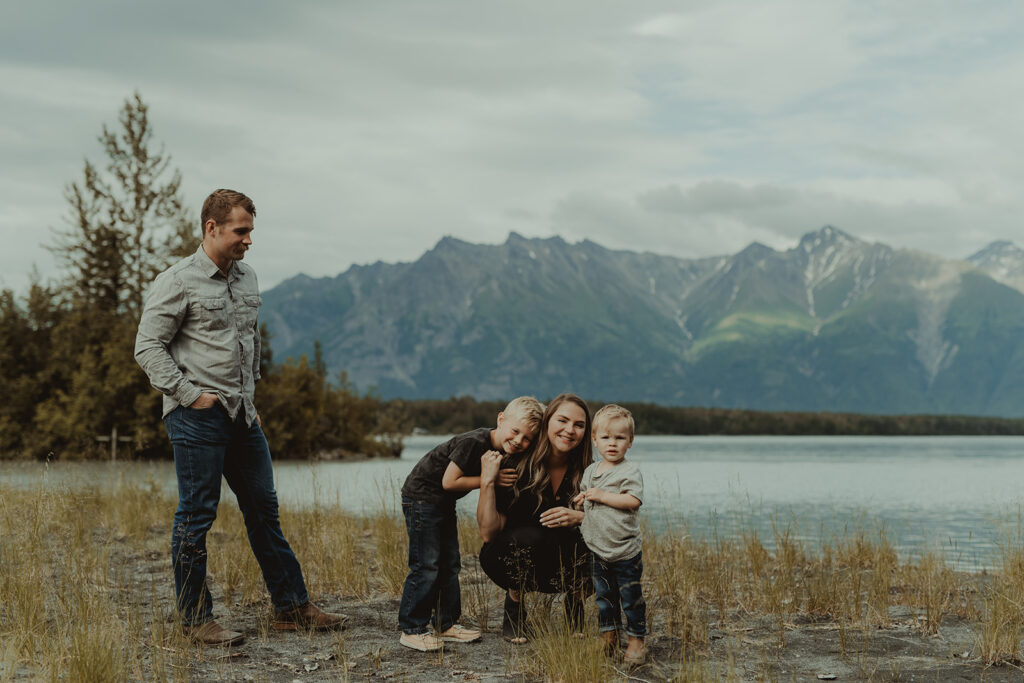 Candid Summer Family Photoshoot in Alaska