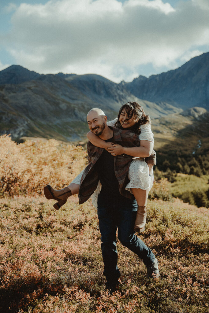 couple playing during their photoshoot