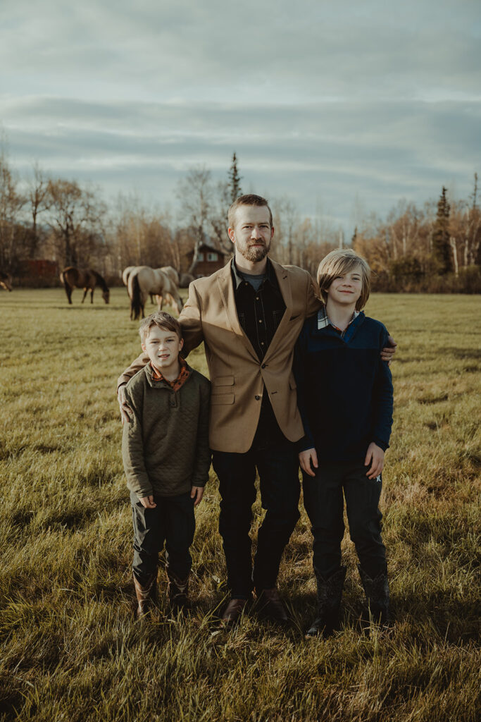 dad and his children at their sunrise family photoshoot