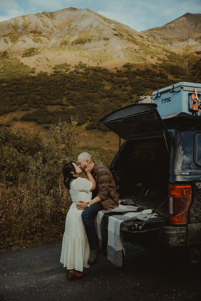 couple kissing after their engagement session