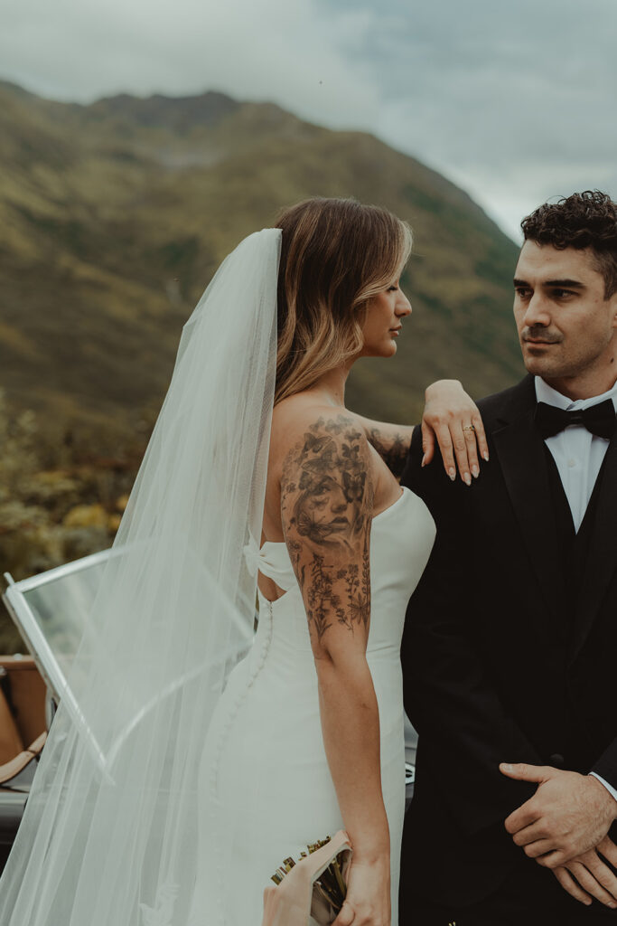 elegant elopement in hatcher pass